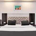 Hotel O Tavish Inn