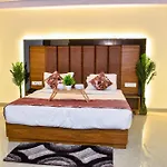 Hotel Yash Palace
