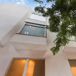 Super Townhouse Chhatarpur Near Metro Park