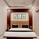 Townhouse Airport Road Delhi