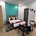 Hotel 7 Star Paschim Vihar Couple Friendly