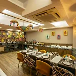Hotel Suryaa Palace By East End Delhi Airport