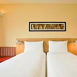 Hotel Olive Suites Near Delhi Airport