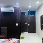 Hotel Tom & Jerry - 10 Mins From Nizamuddin Railway Station