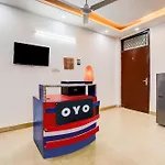 Hotel O Silver Key Kd Plaza Near Saket Metro Station