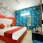 Majestic Plaza B & B At Airport