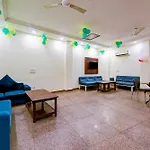Majestic Plaza B & B At Airport