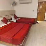 The Pg Guest House By A1Rooms