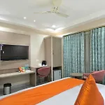 Hotel Sapphire House - 3 Mins Walk From Metro And 5 Mins From Rail Station