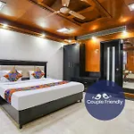 Fabhotel Blue Moon Home Stay