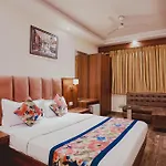 Fabhotel The Kailash Dev - Near Azadpur Metro