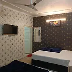 Haveli Heritage --- 200 Meters From Nizamuddin Railway Station