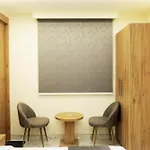 Hotel New Luxx Stay - Near Igi Airport