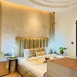 Bedchambers, Saket