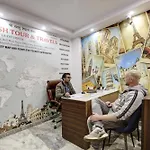 Hostel S B Inn-Near New Delhi Train Station