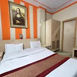 Hotel Mid Town