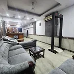 Hotel Mid Town