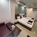 Hotel Park Suites At Airport