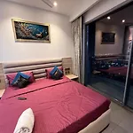 Supernova Luxury Stays In Noida