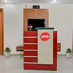 Hotel O King Stay Near Tdi Mall