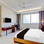 Hotel Aerotech Plaza
