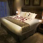 Hotel Costaa La Cage Near Delhi Airport By Gross Group