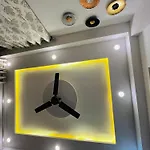 Luxury 1 Rk In New Delhi
