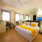 Hotel Sweet Home Lodge - 2 Min From New Delhi Railway Station