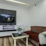 Red Rose Homestay - Rooms With Kitchenette