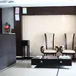 Oyo Premium Jasola Apollo