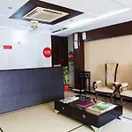Oyo Premium Jasola Apollo