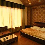 Sydney Grand Hotel & Resort