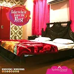 Sydney Grand Hotel & Resort