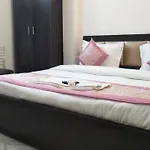 Hotel Diamond Palace