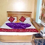 Hotel Sriswal View