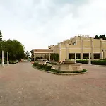 Lutyens\' Resort