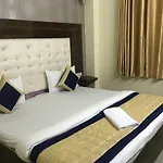 Hotel Aamantran Inn