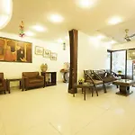 Golden Leaf Hotel