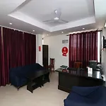 Oyo 13301 Mayesha Residency