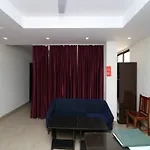 Oyo 13301 Mayesha Residency