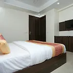 Oyo 11505 Hotel Classic Park