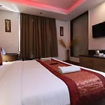 Hotel Waterfall
