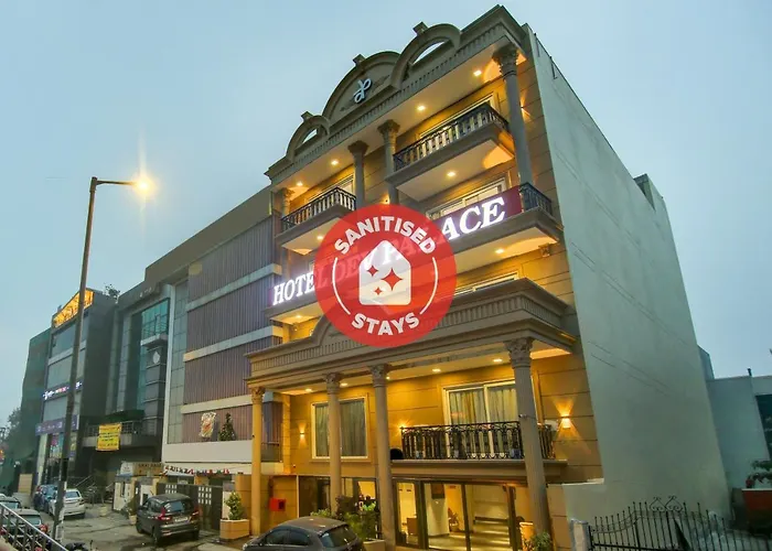 Townhouse Oak Hotel Dev Palace