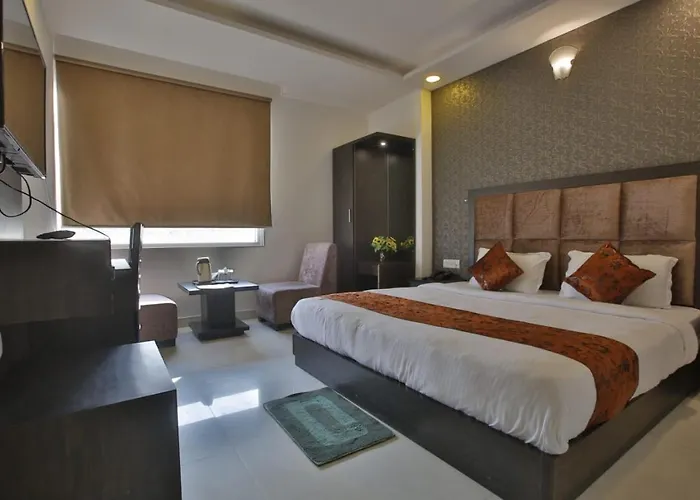Hotel Aashiyana Inn