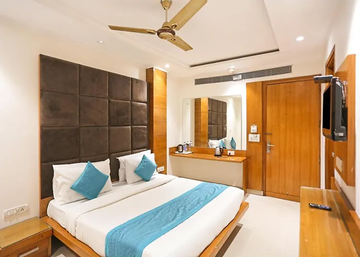 Hotel Fortuner Karol Bagh Just 1 Km From New Delhi Railway Station
