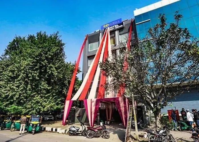 Fabhotel Aerosky Grand