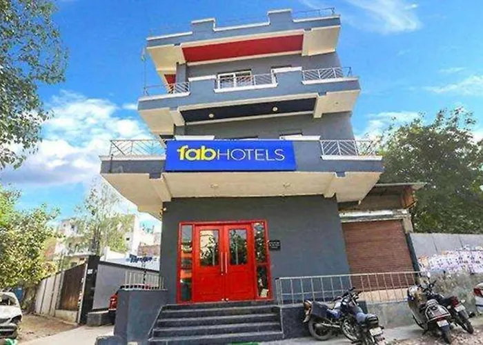 Hotel Yellow Chilli Britannia Chowk