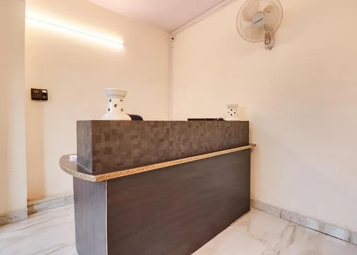 Oyo Rohini Inn Near Rithala Metro Station