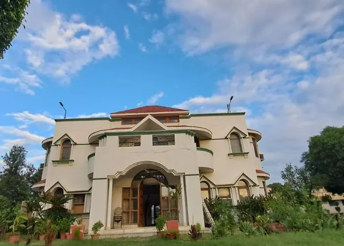 Alankar Villa