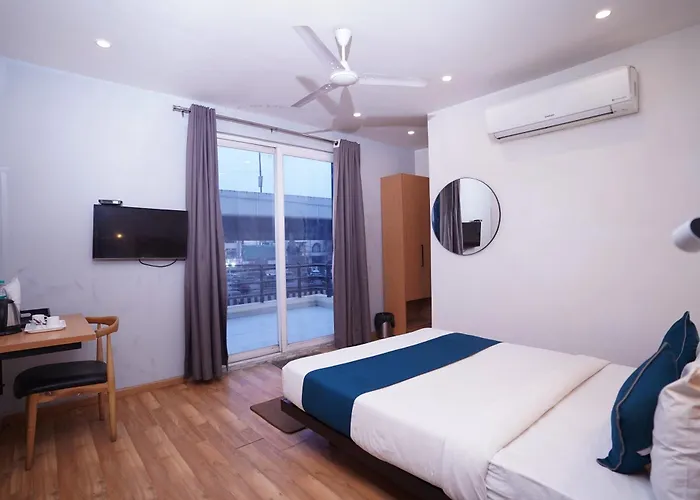 Hotel Mira Residency- Outer Ring Road, Paschim Vihar